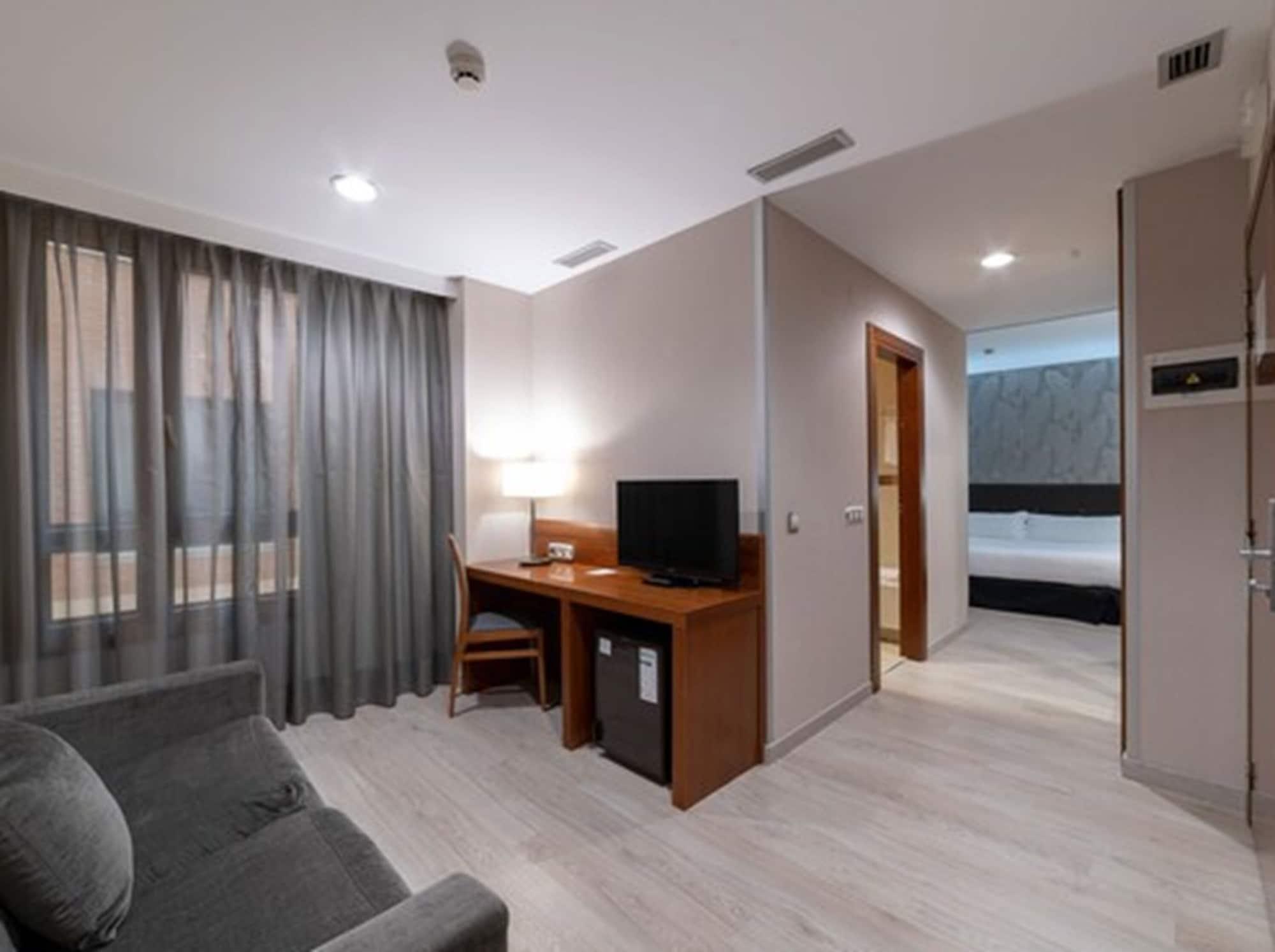 Hotel Plaza Las Matas Las Rozas Exteriör bild