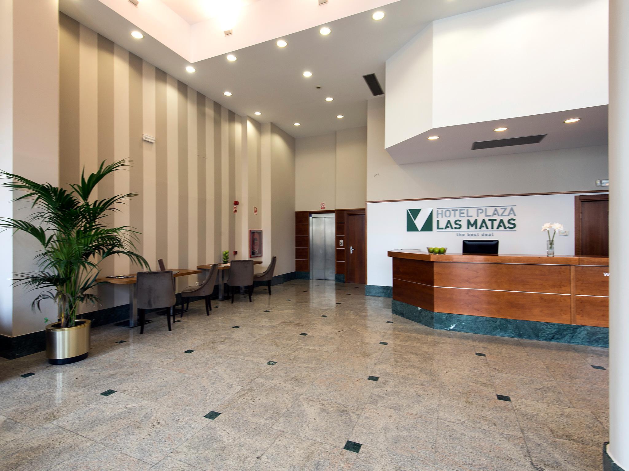 Hotel Plaza Las Matas Las Rozas Exteriör bild