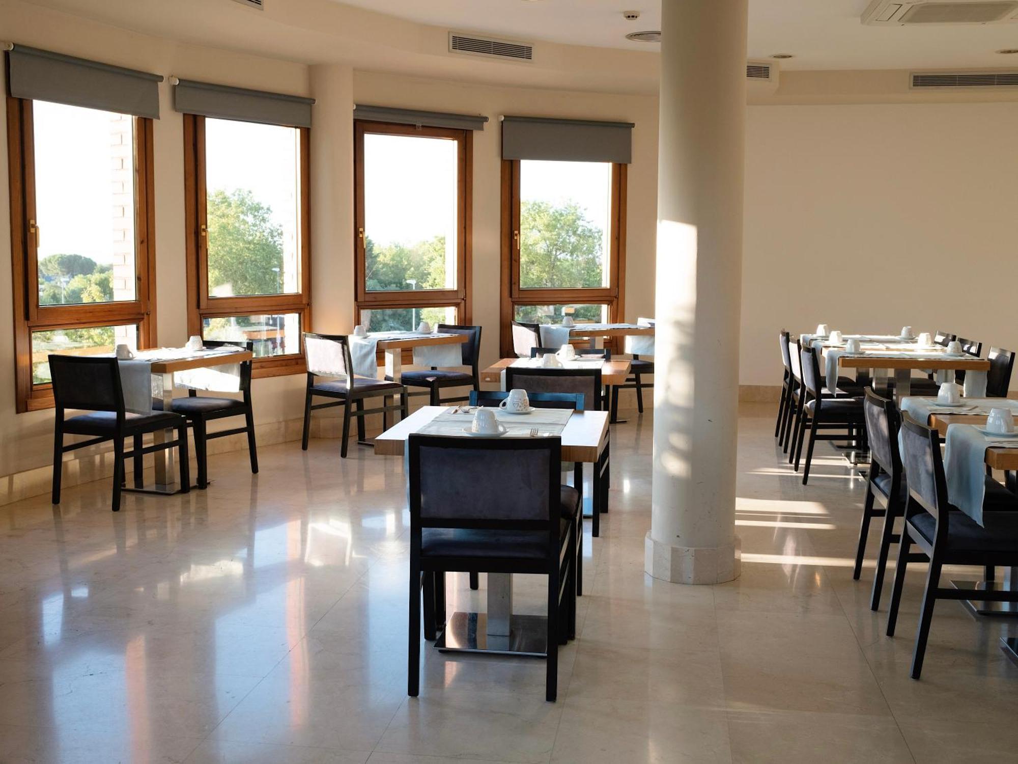 Hotel Plaza Las Matas Las Rozas Exteriör bild